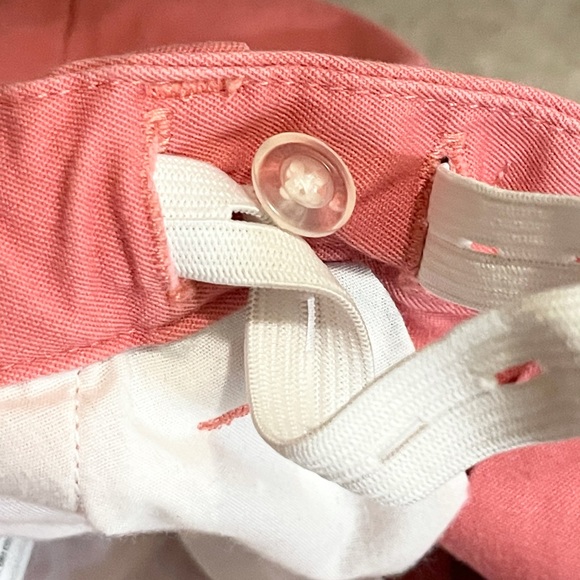 Stylish Vineyard Vines khaki shorts! - Picture 7 of 9